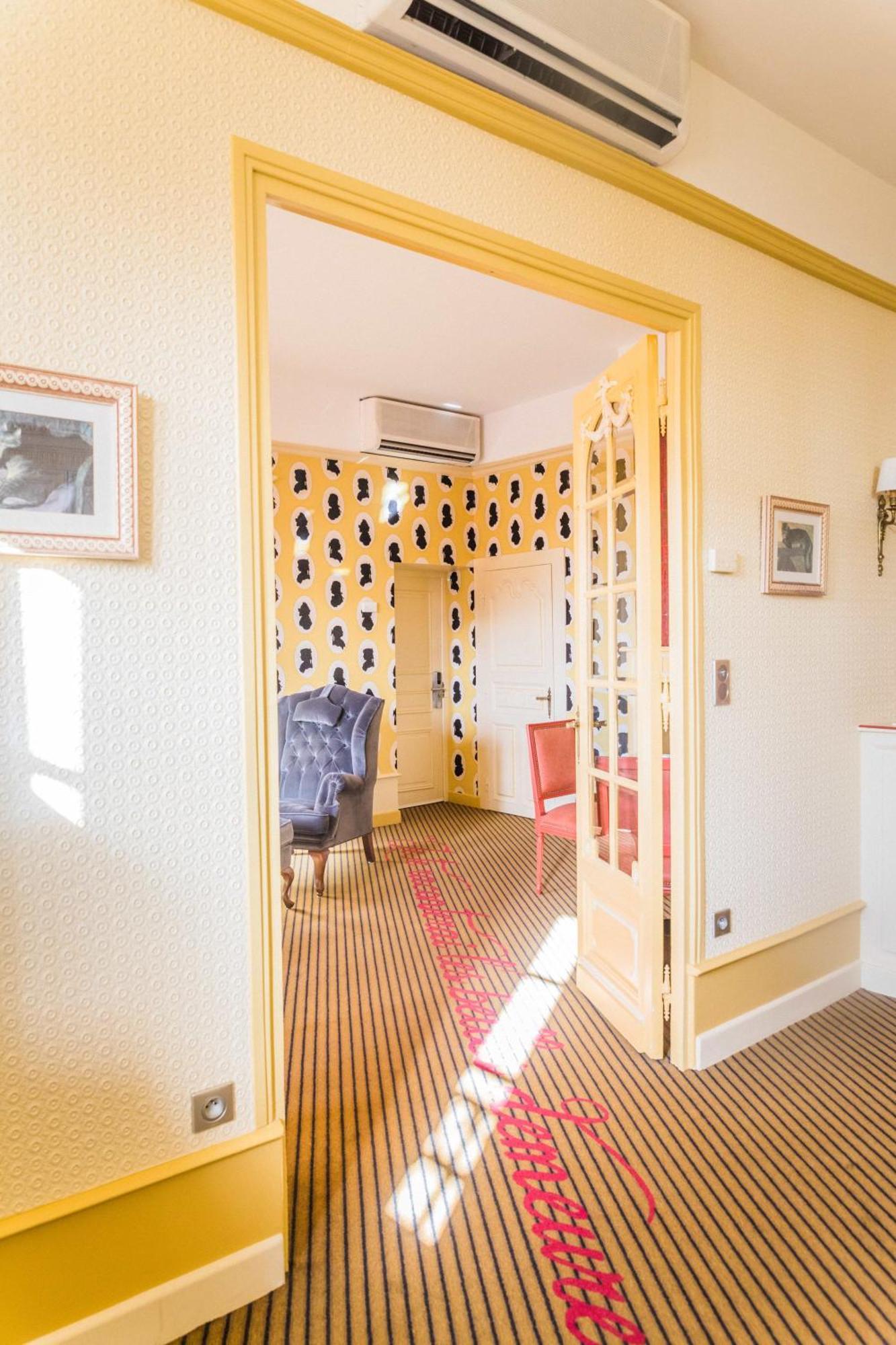 Chateau De Castel Novel Boutique Hotel Варец Экстерьер фото